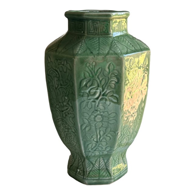 Vintage 1970s Chinese Export Chinoiserie Eight Sided Floral Embossed Celadon Vase For Sale