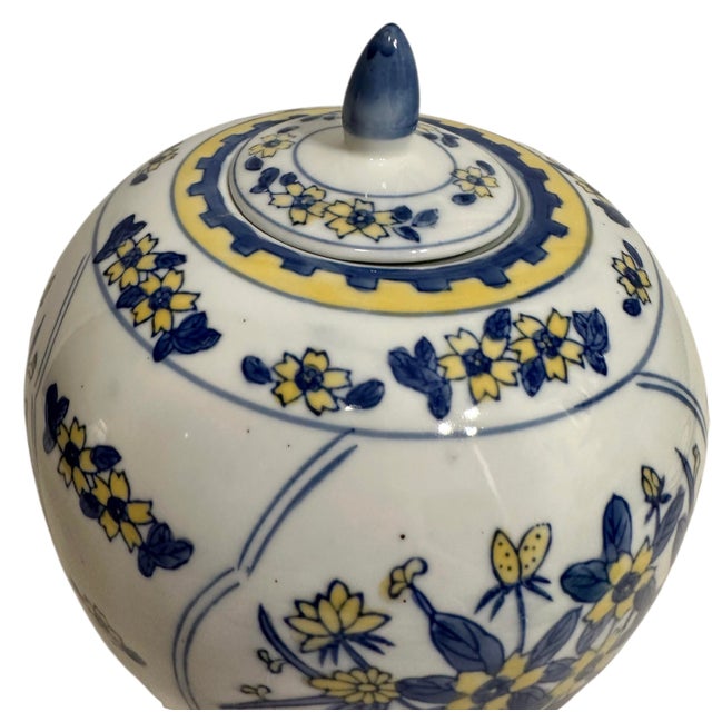 Vintage Chinese Chinoiserie Floral Lidded Ginger Jar For Sale - Image 11 of 11