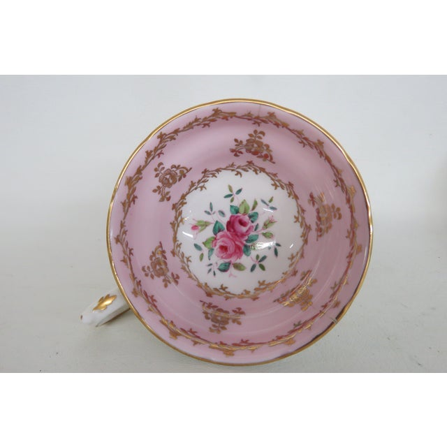Grosvenor English Jackson Gosline Bone China Set of Tea Cup and Saucer 4658b For Sale - Image 4 of 13