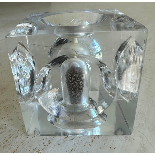 Mid-Century Modern Glass Salt and Pepper Shakers For Sale In San Diego - Image 6 of 11