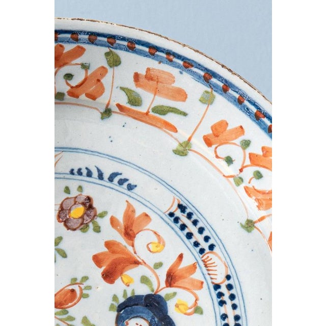 18th Century Dutch Delft Polychrome Chinoiserie Floral Plate For Sale - Image 3 of 7