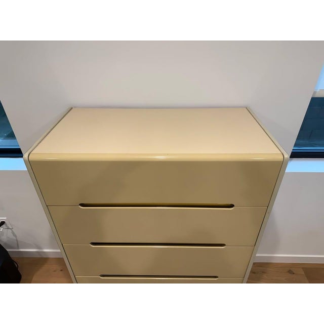 Postmodern 1980s Lane Tallboy Dresser – Postmodern 5-Drawer Chest - Cream Laminate For Sale - Image 3 of 11
