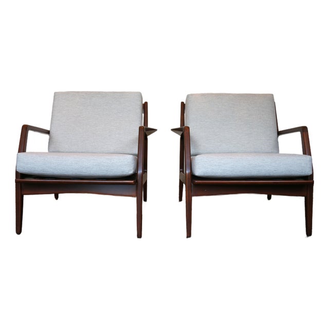 Pair of Ib Kofod-Larsen Danish Modern Sculptural Lounge Chairs — Denmark, 1950s For Sale
