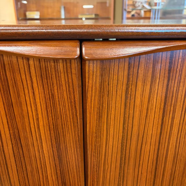 Striking Mid-Century Rocket Leg Sideboard For Sale - Image 17 of 17