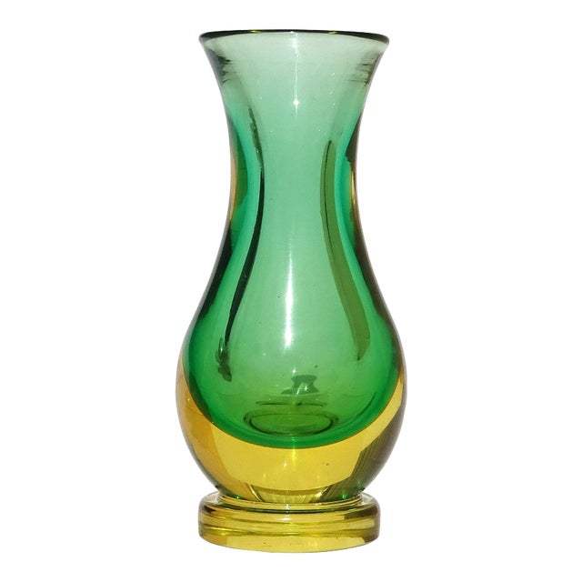 Murano Seguso Vetri d'Arte Sommerso Green Yellow Italian Art Glass Vintage Footed Flower Bud Vase For Sale