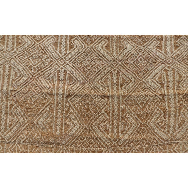 Vintage Turkish Kilim Rug With Allover Geometry in Sand, Wheat, and Ivory For Sale - Image 4 of 10