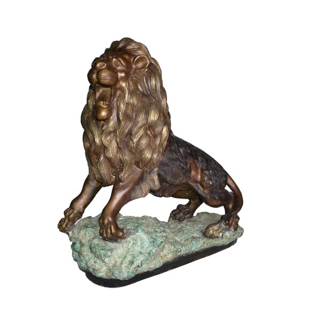 Large and very heavy solid Bronze Lion on a marble base. No Markings. Very detailed and lovely made. O-636-335