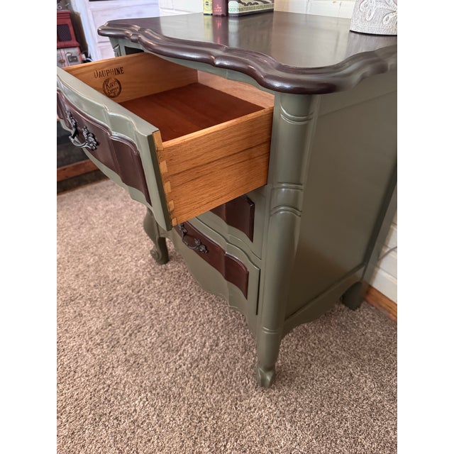1960s Kent Coffey Dauphine French Provincial Nightstand | Refinished Olive & Mahogany For Sale In Milwaukee - Image 6 of 8