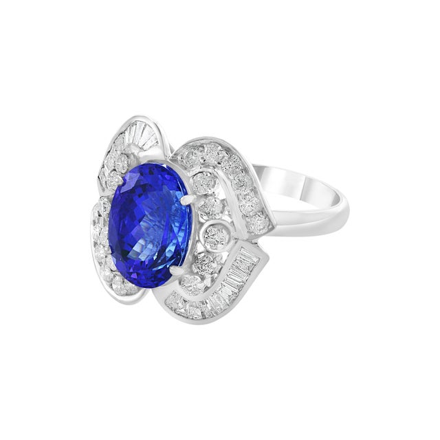 5.38 Carat Oval Tanzanite and Diamond Ring 18 Karat White Gold, Estate For Sale - Image 10 of 18