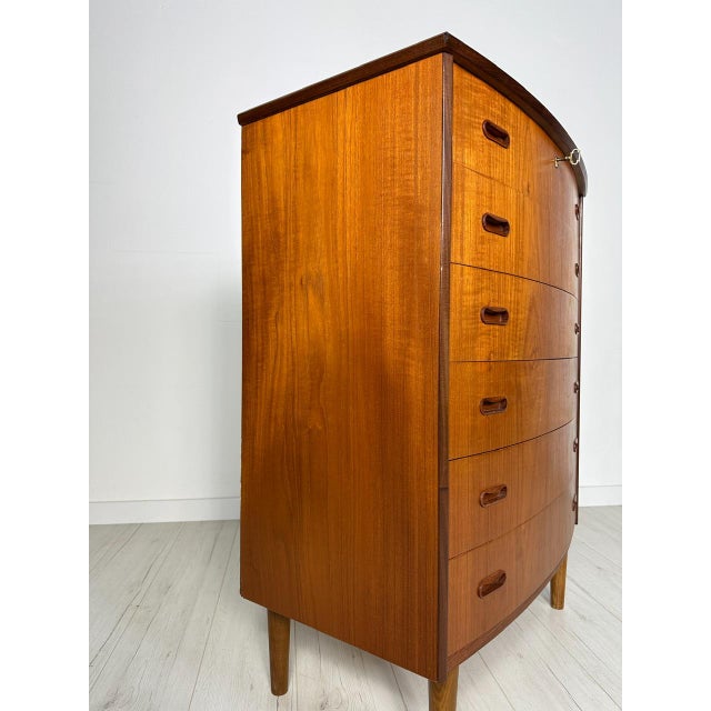 Mid-Century Modern Vintage Danish Bow-Front Teak Chest of Drawers, 1960s For Sale - Image 3 of 10
