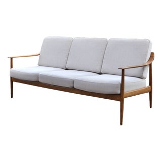 Mid-Century Walnut Sofa from Knoll Antimott, 1960s For Sale