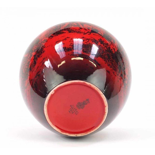 Royal Doulton vase with hunting scene is a beautiful glass vase realized by the English firm Royal Doulton, (London since...