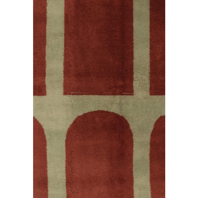 Vintage Turkish Rug, Beige With Warm Red Architectural Patterns - Rug & Kilim For Sale In New York - Image 6 of 7