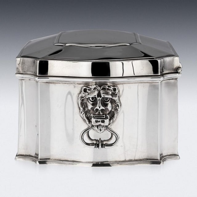 20th Century English Silver Casket, Sheffield, 1915 For Sale - Image 4 of 18