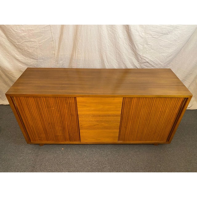 1950s Vladimir Kagan for Kagan/ Dreyfuss Credenza or Bedroom Cabinet For Sale - Image 9 of 12