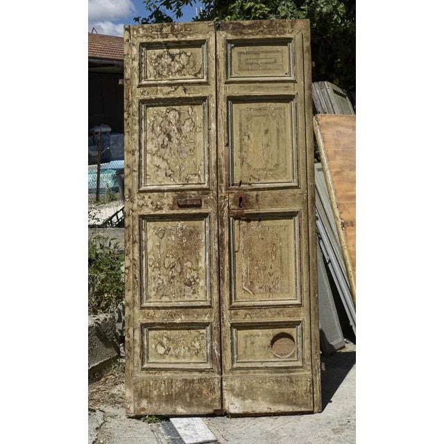 Wood 17th Century Italian Double-Leaf Door in Wood, Framed with 4 Lacquered Panels with Fillets, 1950s For Sale - Image 7 of 7
