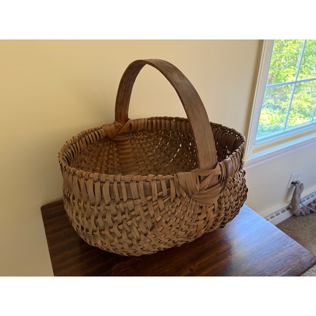Late 19th-Century American Oak Splint Gathering Basket For Sale - Image 4 of 10