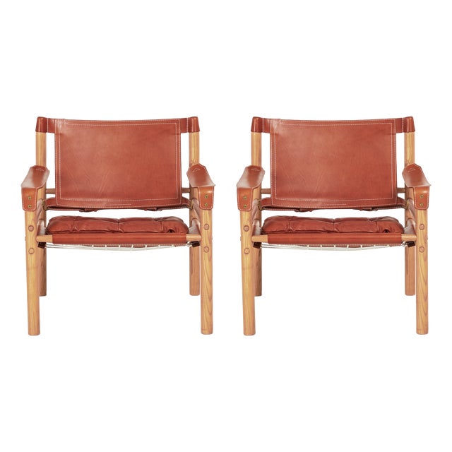 Vintage Scirocco Safari Lounge Chairs in Red Leather and Wood by Arne Norell for Arne Norell AB, 1960s, Set of 2 For Sale