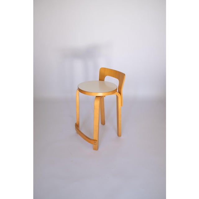 Artek K65 Stools by Alvar Aalto for Artek, 1970s, Set of 3 For Sale - Image 4 of 10