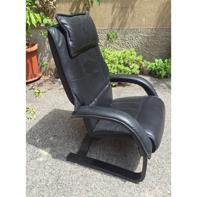 Wood Black Leather Recliner Armchair attributed to Alvar Aalto for Artek, 1960s, Set of 2 For Sale - Image 7 of 7