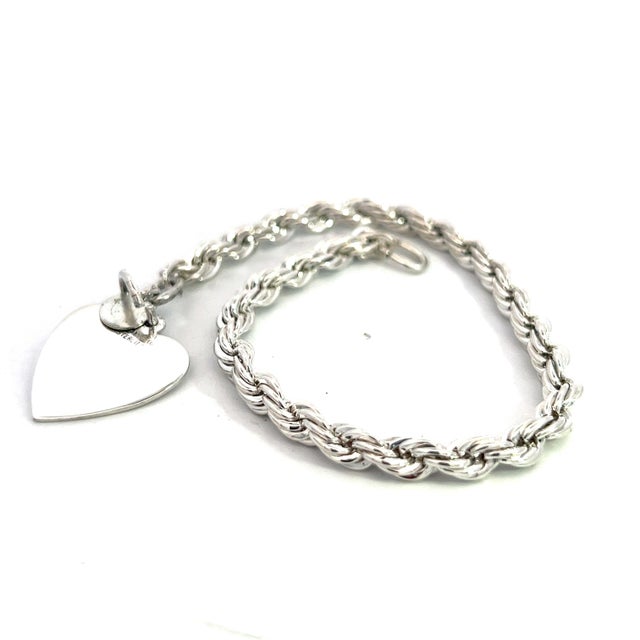 1990s Tiffany & Co Estate Twisted Rope Bracelet With Heart 8" Sterling Silver For Sale - Image 4 of 9
