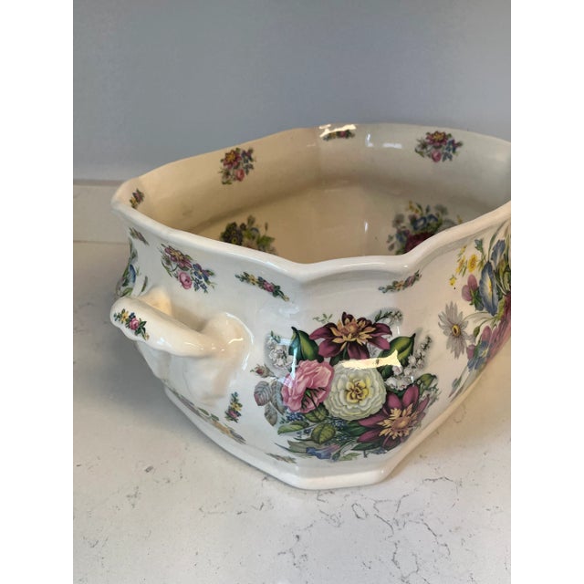 Vintage English Ironstone Porcelain Floral Decorated Cachepot With Handles For Sale - Image 4 of 8