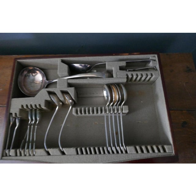 Edwardian Inlaid Mahogany Serpentine Wellington Cutlery Canteen from Francis Newton, 1900s, Set of 79 For Sale - Image 10 of 13