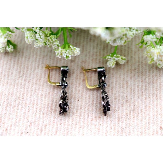 Earrings in 19.2k Gold and Paw with Diamonds, Set of 2 For Sale - Image 5 of 6