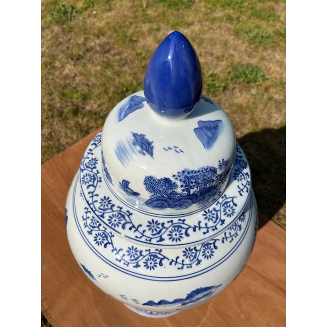 Ceramic Large Blue and White Chinese Export Porcelain Ginger Jar For Sale - Image 7 of 11