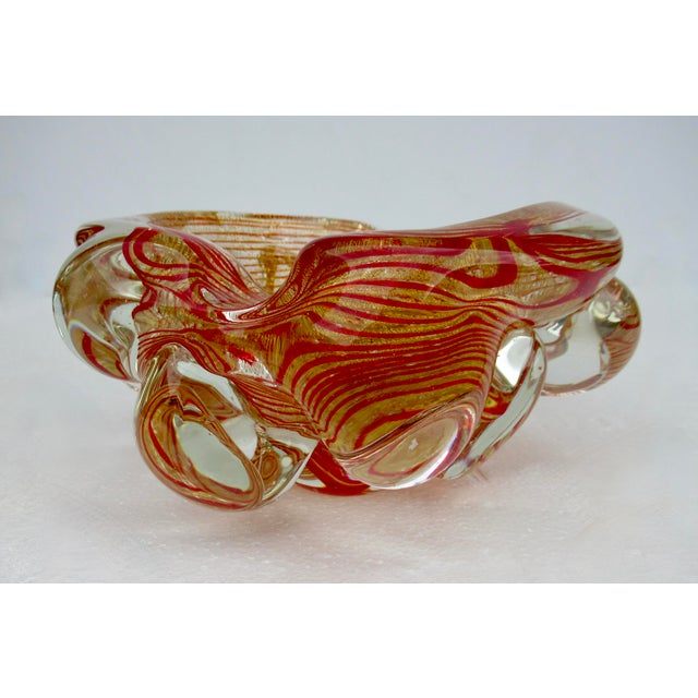 Barovier e Toso C.1960's Barovier E Toso Italian Murano Large Thick Red, With Gold Leaf Inclusions "Zebrati" Bowl For Sale - Image 4 of 18