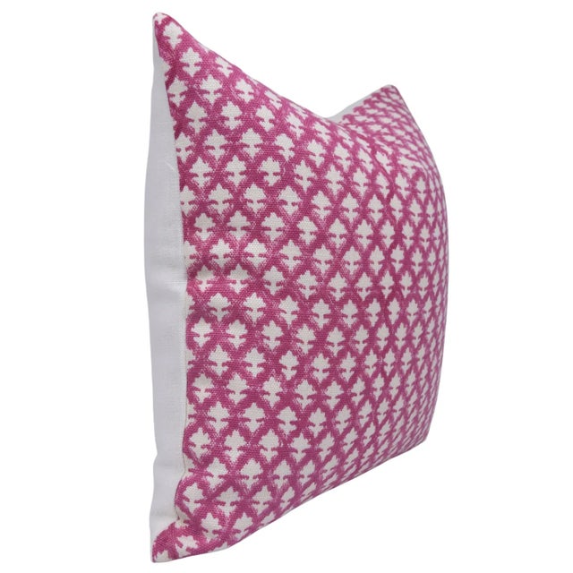 Crafted from premium off-white linen, this handmade block print cushion cover adds a touch of timeless elegance to any...