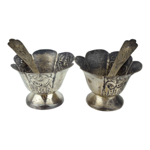 Early 20th Century Sterling Silver Floral Design Open Salt Cellar With Spoon - A Pair