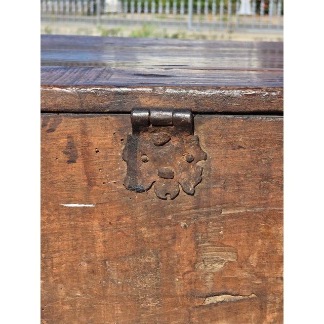 18th Century Rustic Trentino Chest in Carved Wood For Sale - Image 18 of 18