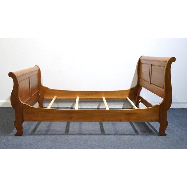 Ethan Allen Country French Collection Solid Birch Full Size Sleigh Bed 26-5611 - Fruitwood Finish For Sale In Kansas City - Image 6 of 8