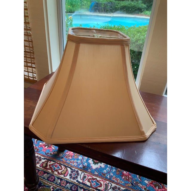 Wood Vintage Hand‑Painted Chinese Embossed Porcelain Ginger Jar Lamp With Vintage Silk Shade for Palm Beach Chic, Grandmillennial & Chinoiserie - See Pics! For Sale - Image 7 of 10