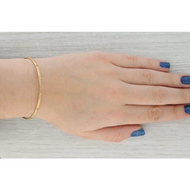 Modern Granulated Dots Bangle 18k Yellow Gold Bracelet 8" 2.5mm Emily Armenta For Sale - Image 3 of 7