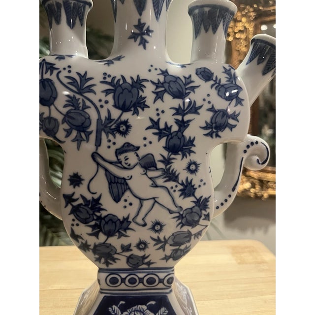 Vintage Chinoiserie Porcelain Hand Painted Blue & White Tulip Vase For Sale - Image 4 of 6