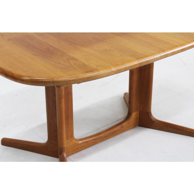 Wood Vintage Danish Oval Extendable Dining Table in Teak from Glostrup, 1960s For Sale - Image 7 of 10