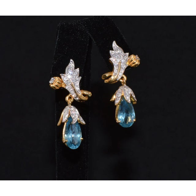 Certified Natural 5.67Cts VS F Diamond Aquamarine 18K Gold Dangle Earrings, A Pair For Sale - Image 4 of 10