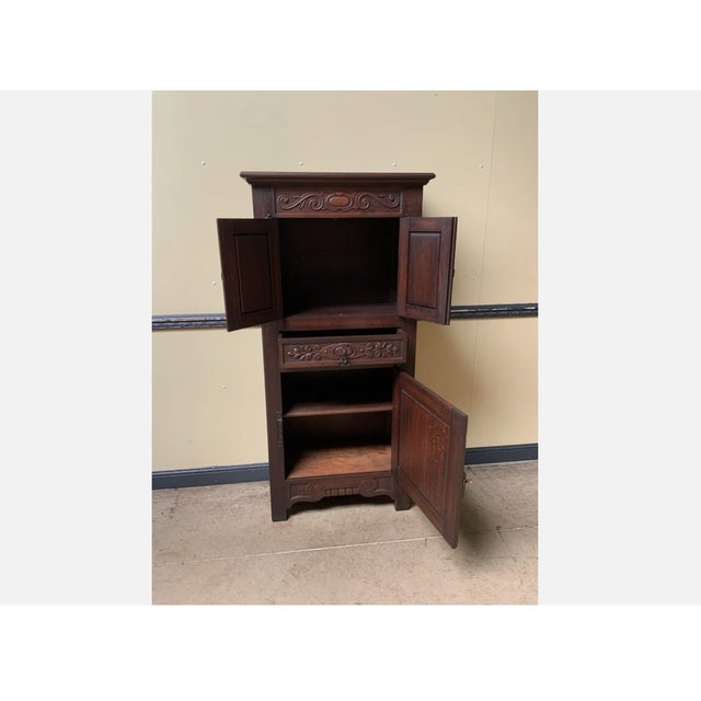 Age: circa 1880 Wood type: solid oak Condition: very good, meticulously maintained, and ready-to-use original condition...