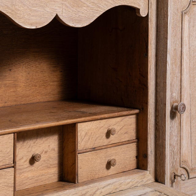 19th Century Fine French Oak Secretary Cabinet For Sale - Image 17 of 18