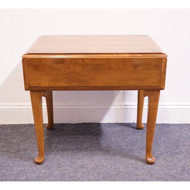 Ethan Allen Heirloom Nutmeg Maple Colonial Early American 33" Drop Leaf Accent End Table 10-8034 For Sale - Image 14 of 17