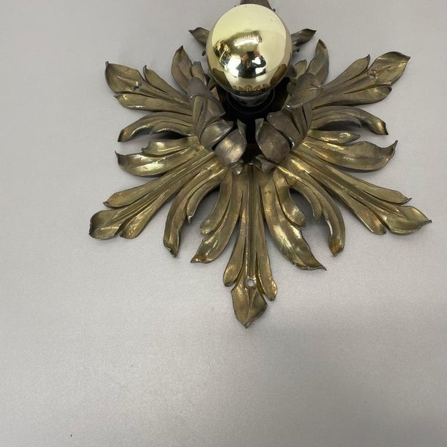 Handmade Brass Floral Theatre Wall Light by Gio Ponti, 1950s For Sale - Image 18 of 18
