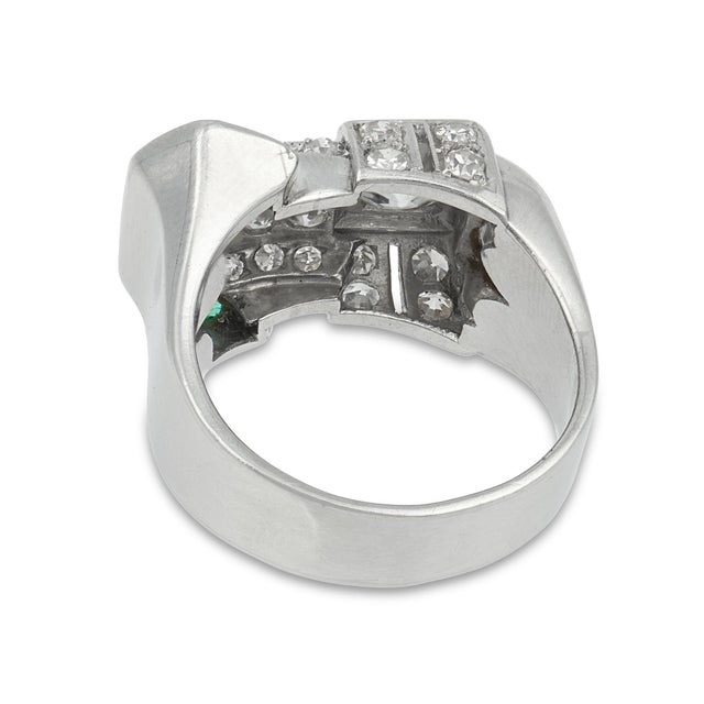 1930s Art Deco Diamond Emerald Platinum Buckle Ring, Size 6 For Sale In Los Angeles - Image 6 of 6
