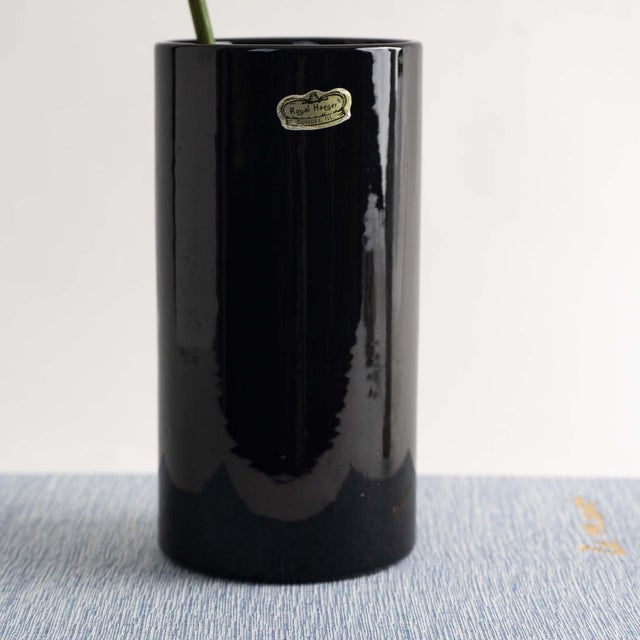 Vintage Haeger Black Ceramic Cylinder Vase For Sale In New York - Image 6 of 7