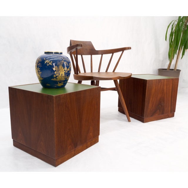 Pair of Cube Shape Walnut Mid-Century Modern End Side Occasional Tables Stands For Sale - Image 6 of 12
