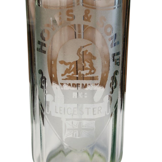 Fantastic rare example 1940s English soda syphon, made for Hoyes & Son, Leicester, England, who was established in 1928....