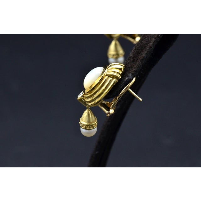 1980s The Gretnas: Ladies Vintage 14K Day and Night Mother of Pearl Dangler Earrings, 2 Pieces For Sale - Image 5 of 9