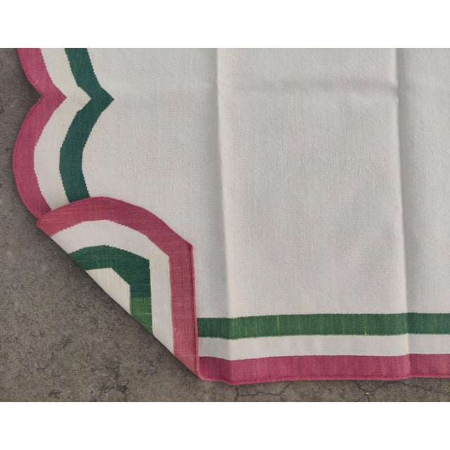 Handmade Cotton Vegetable Dyed Scalloped Edge Rug Cream With Green and Raspberry Pink Border - 8x10 For Sale - Image 10 of 11