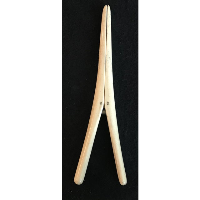 Antique spring action bone glove stretcher made in England. DETAILS Country: UK Condition: Excellent Year: 1920...